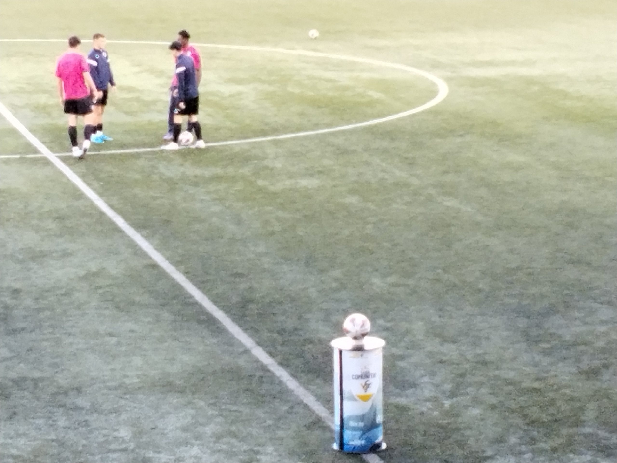 Primera derrota del Olímpic (0-1) en un partido donde pasó de todo