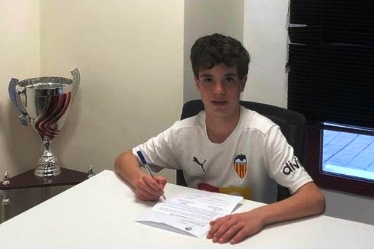 Rodrigo Peñarrubia da el salto a la Academia del València CF