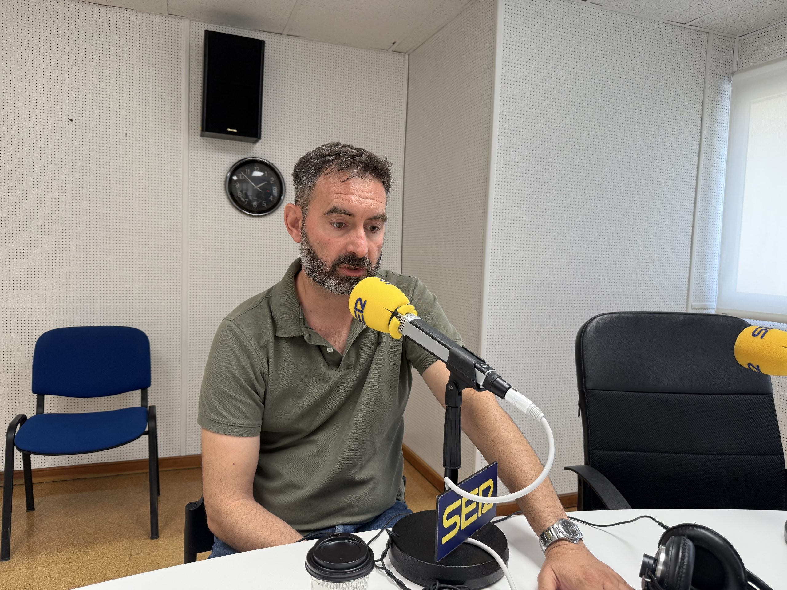 Francisco Suárez (Vox) alerta del deterioro democrático y reclama mayor atención al ciudadano en Xàtiva